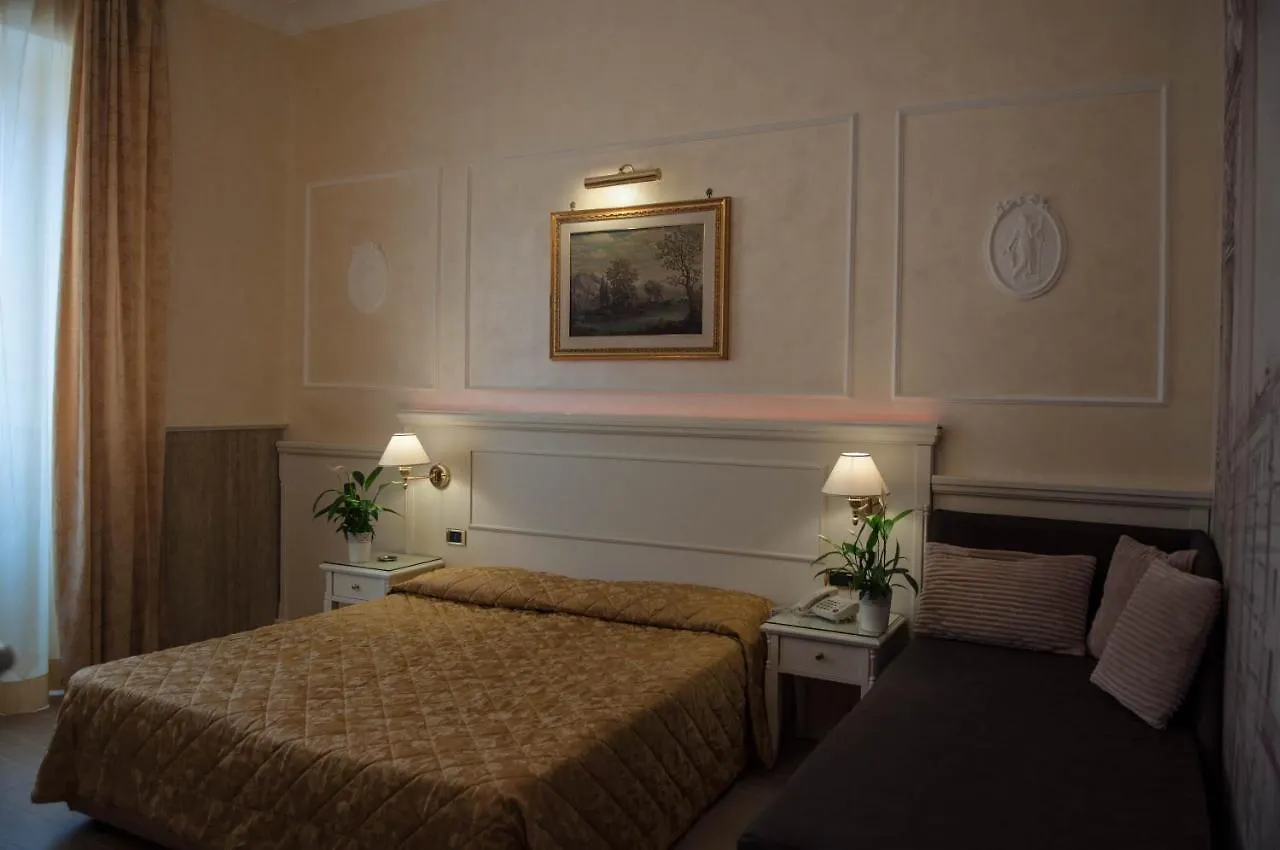 Hotel Palladium Palace Roma 4*,