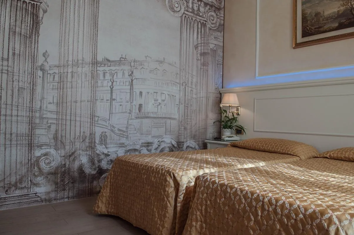 Hotel Palladium Palace Roma 4*,