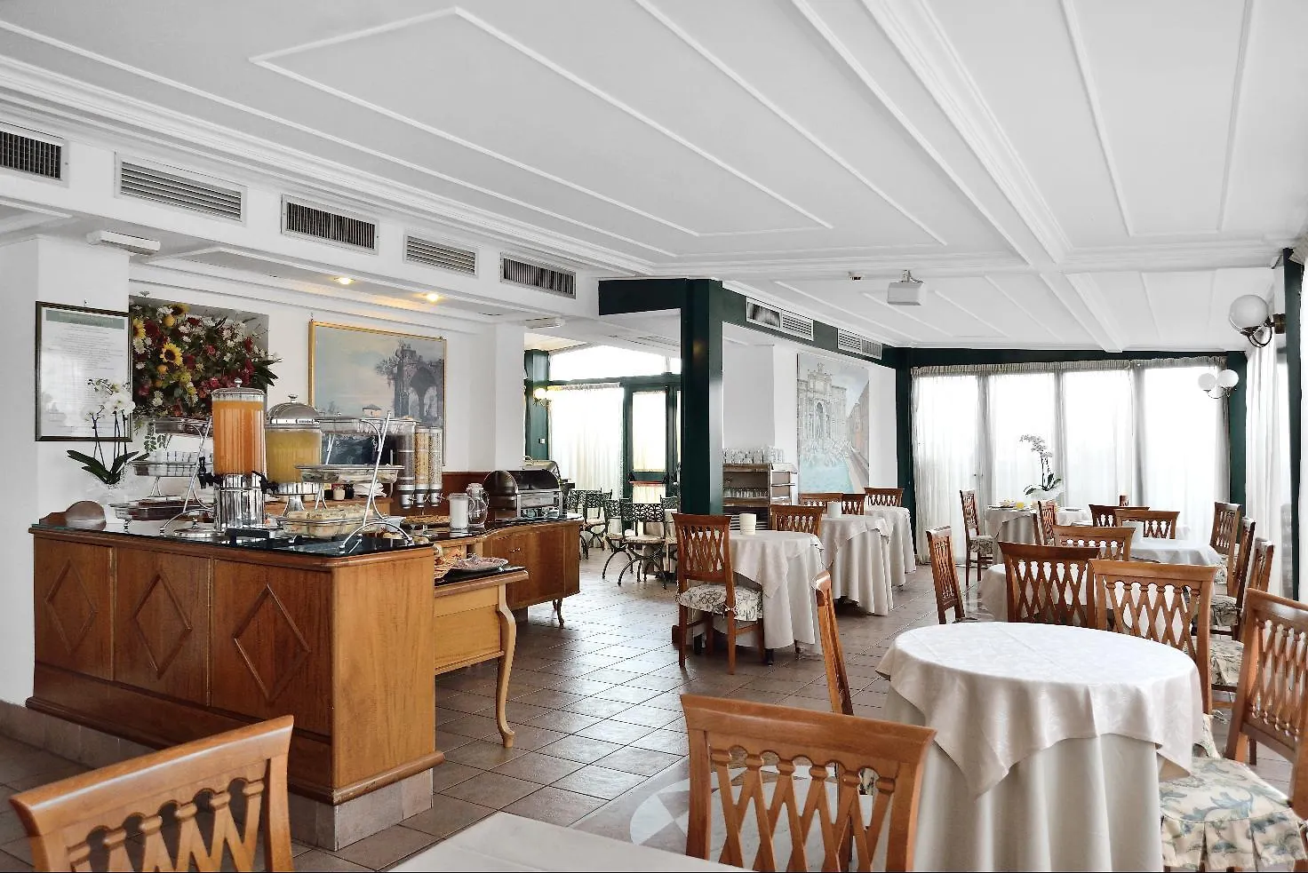 Hotel Palladium Palace Roma 4*,
