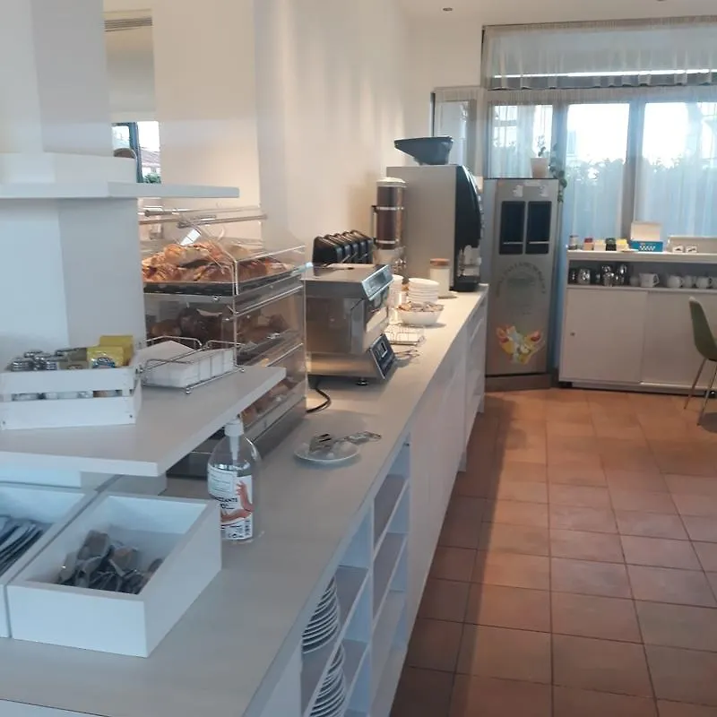 רומא Hotel Palladium Palace 4*,  איטליה