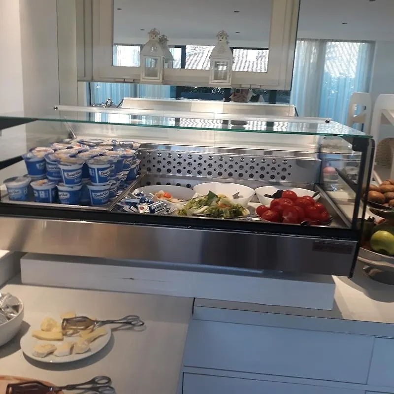 רומא Hotel Palladium Palace 4*,