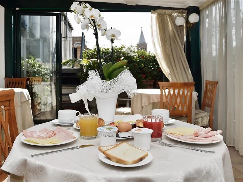 Hotel Palladium Palace Rom Italien